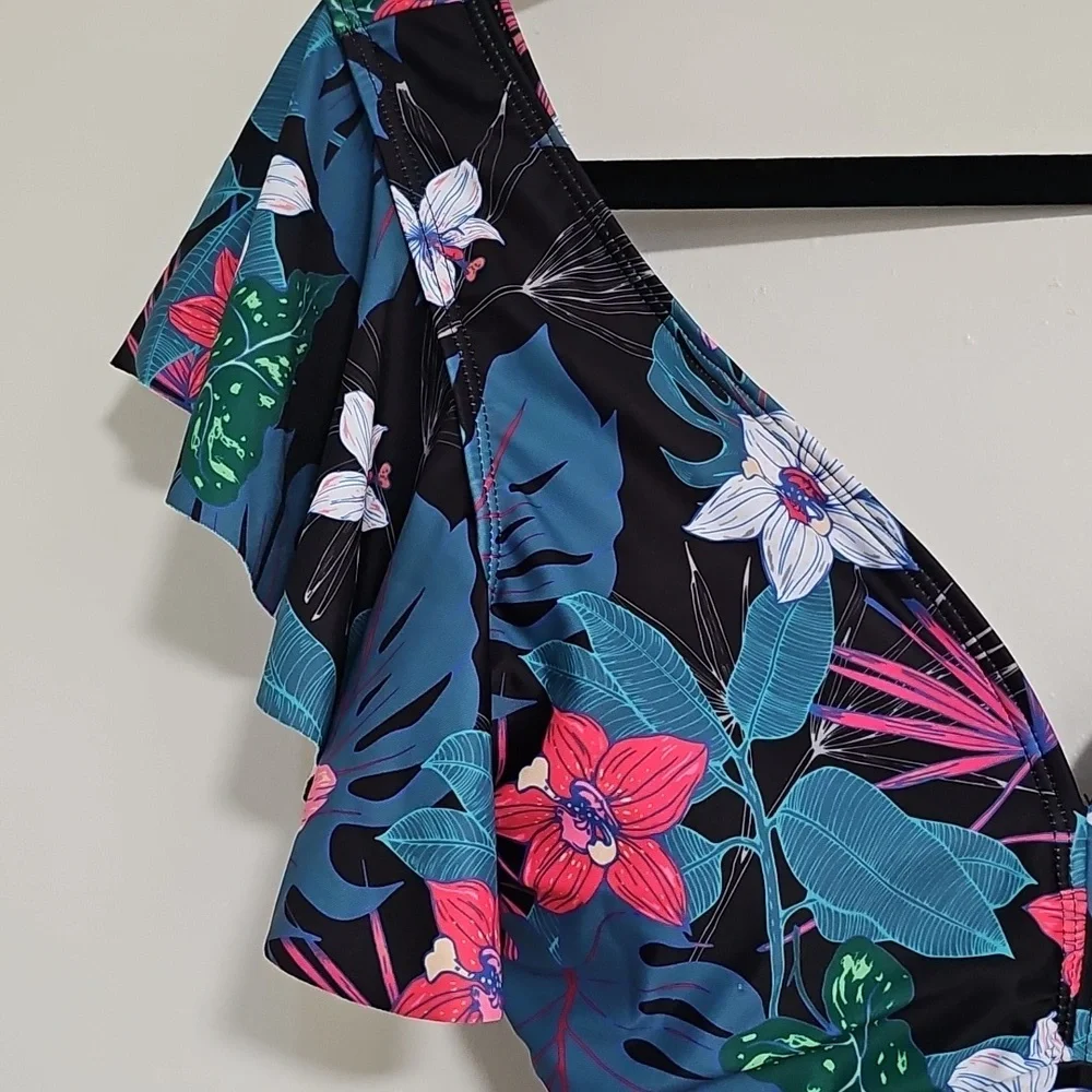 NWT Binlowis Swimwear One-Piece Ruffle Sleeve Floral Swimsuit Small & Large